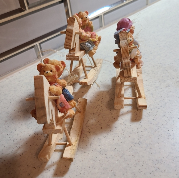 Set of 3 little bears on rockers knick nacks super cute bears - Picture 3 of 11